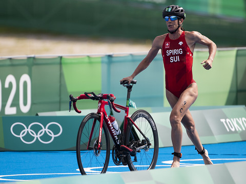 Nicola Spirig se fracture la clavicule