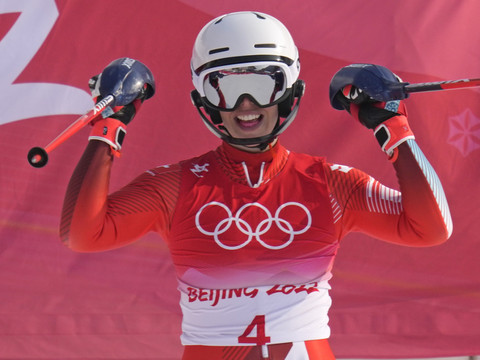1re manche: Gisin 2e, Holdener 5e, Rast 9e