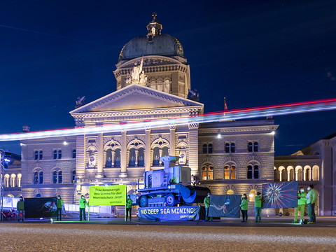 Greenpeace sur la Place fédérale pour la protection des océans