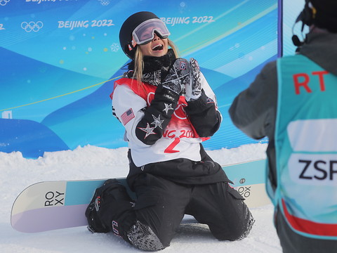 Chloe Kim conserve son titre en half-pipe, Berenice Wicki 7e