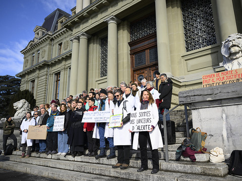 Médecins et militants climatiques condamnés à Lausanne