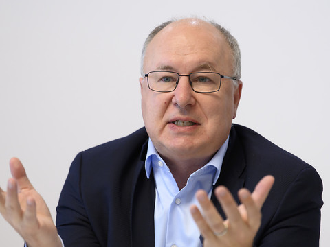 AVS: l'USS lance une initiative pour un financement de la BNS