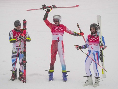 Géant olympique: Odermatt triomphe