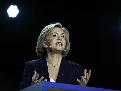 Présidentielle française: la candidate de la droite vante une 