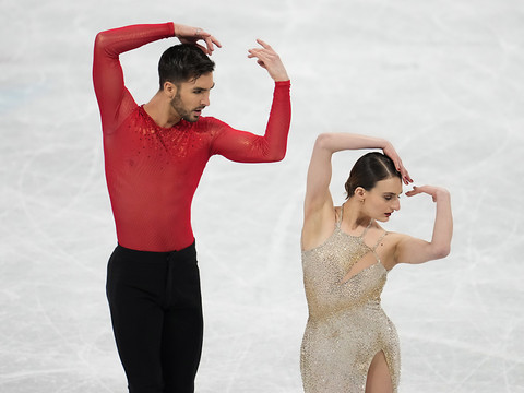 Les Français Papadakis et Cizeron s'imposent en danse sur glace