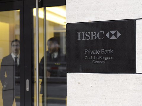 HSBC compte supprimer une centaine de postes en Suisse