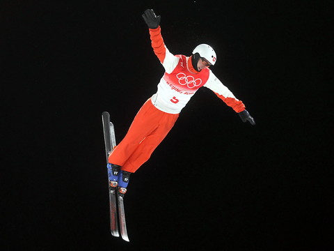 Pirmin Werner au pied du podium en saut (Aerials)