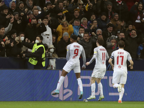 Ligue des champions: le Bayern freiné, Liverpool gagne encore