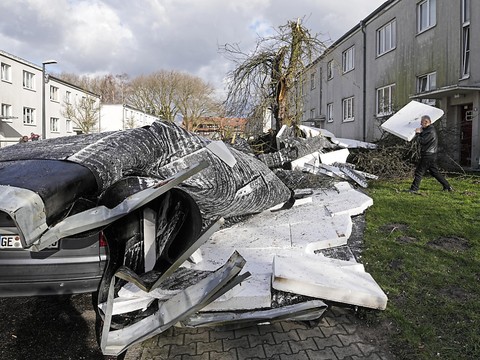 L'Europe frappée par des tempêtes: au moins 5 morts