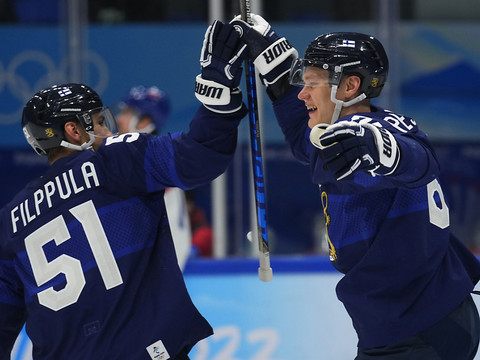 La Finlande bat la Slovaquie en demi-finale