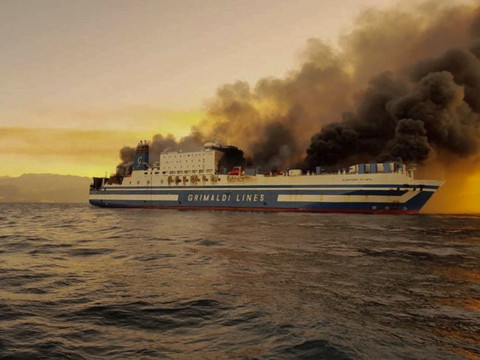 Incendie sur un ferry en mer Ionienne: 11 personnes disparues