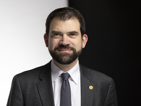 Damien Cottier à la tête du groupe parlementaire PLR