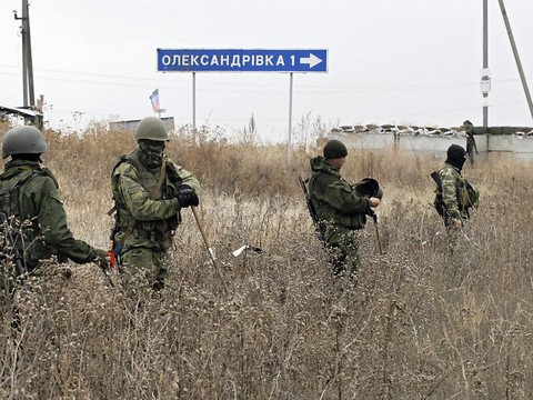 Les séparatistes ukrainiens ordonnent l'évacuation de civils vers la Russie