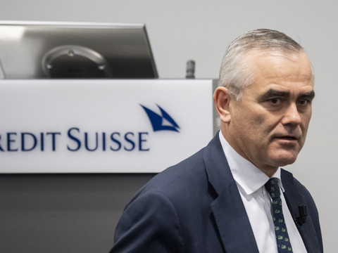 Le chef de Credit Suisse espère renouer avec les bénéfices en 2022