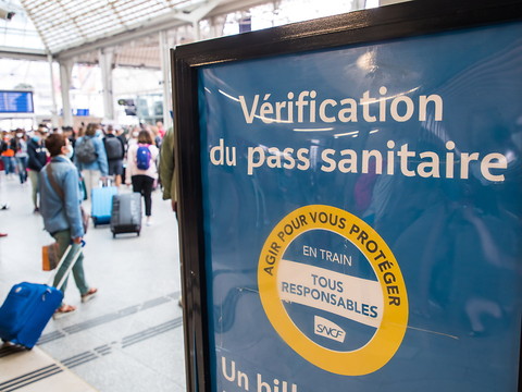 Zone euro: l'activité bondit en février