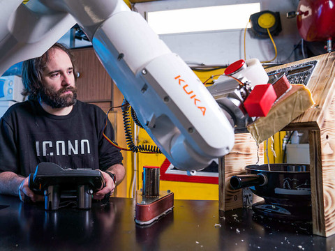 Bouébot, le robot-fondue sierrois, prêt pour sa sortie à Paris