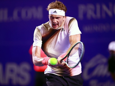 Zverev s'en prend à un arbitre, il est exclu du tournoi