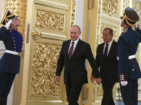La Suisse gèle les avoirs de Vladimir Poutine et Sergueï Lavrov
