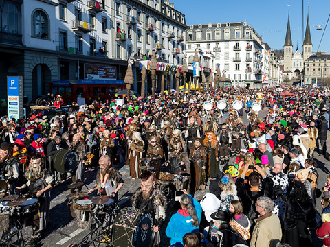 Le cortège du carnaval de Lucerne attire 40'000 spectateurs