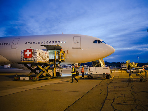 25 tonnes de matériel suisse pour aider les Ukrainiens