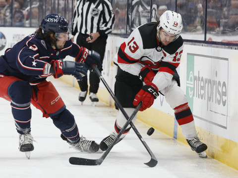 Nico Hischier marque... et perd