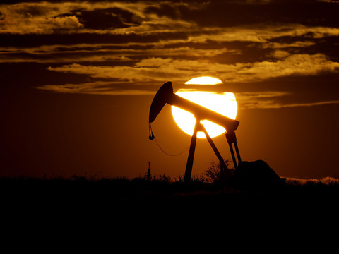 Le conflit en Ukraine propulse pétrole et gaz à des niveaux records