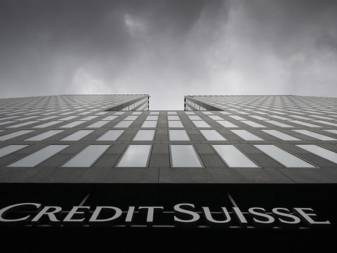 Carlo Sommaruga (PS/GE) dénonce Credit Suisse au Ministère public