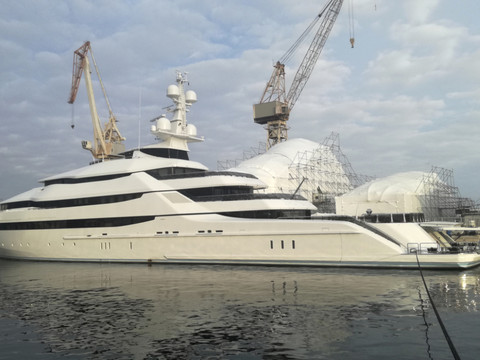 Dans la traque aux avoirs, la France saisit un méga-yacht russe