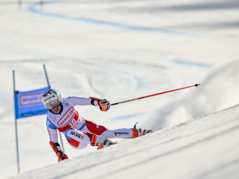 Géant de Lenzerheide: les Suissesses assez loin, Hector mène