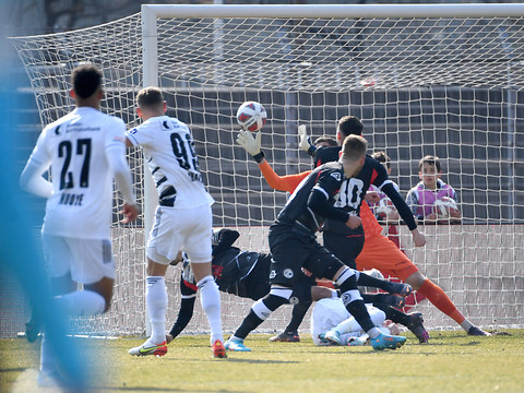 Super League: victoire du FCB au Cornaredo