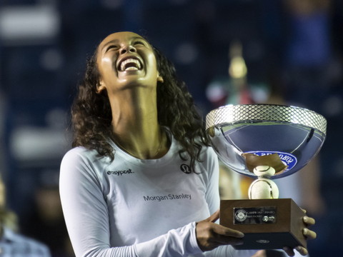 Leylah Fernandez double la mise au terme d'un final électrique