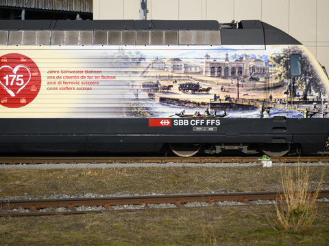 Deux locomotives festives pour les 175 ans du chemin de fer suisse