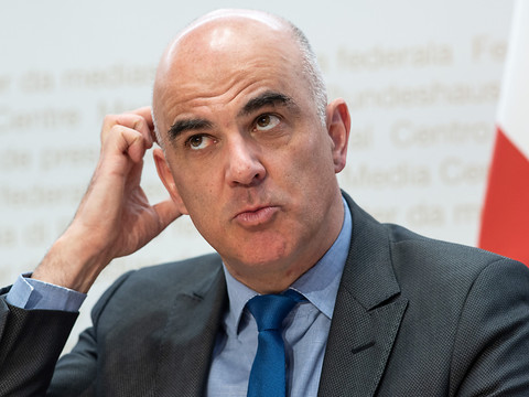 Le conseiller fédéral Alain Berset testé positif au coronavirus
