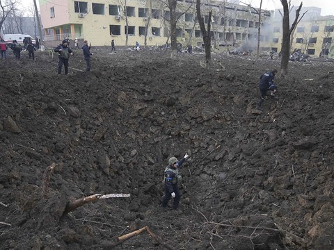 Un hôpital pédiatrique bombardé à la veille de pourparlers