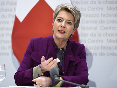 Jusqu'à 60'000 réfugiés ukrainiens en Suisse, estime Keller-Sutter
