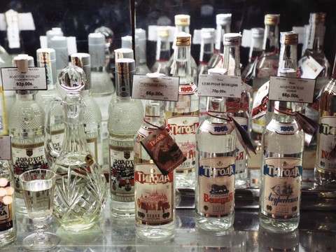 Le Royaume-Uni impose des sanctions commerciales à la Russie