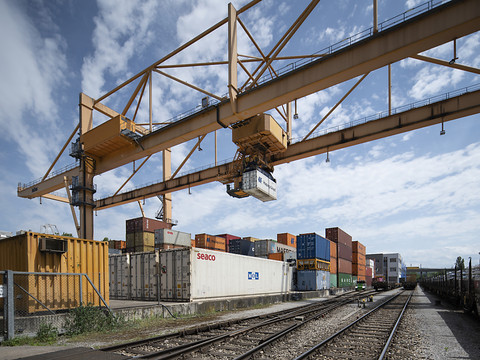 Le transport de marchandises par le rail doit être amélioré