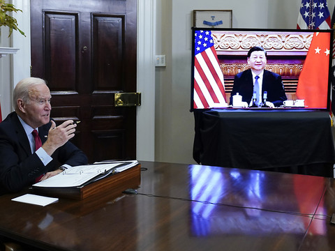 Xi à Biden: Nos pays sont responsables d'aider à la paix mondiale