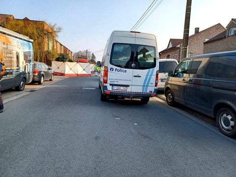 Une voiture fonce sur une foule allant à un carnaval, six morts