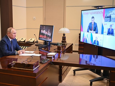 La Suisse et 50 pays dénoncent la situation en Russie
