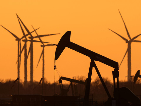Le pétrole poursuit sa progression, les 120 dollars le baril en vue