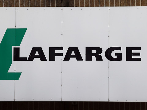 Holcim: Lafarge accusé de 