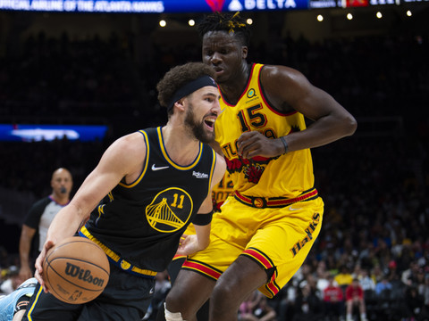 Clint Capela reprend la main