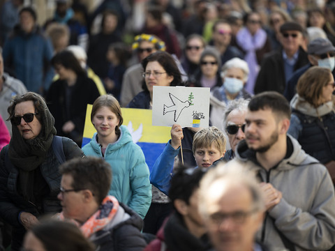 Les Suisses pour des sanctions plus dures contre la Russie