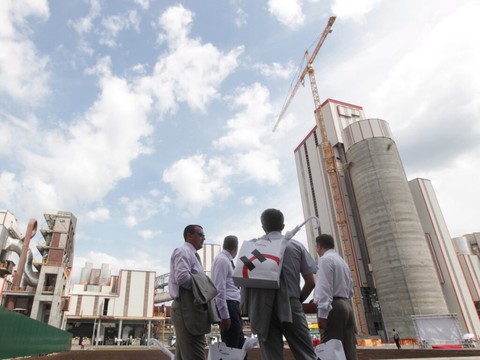 Holcim met en vente ses activités en Russie