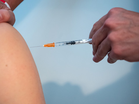 L'UE tente de se coordonner sur une quatrième dose de vaccin