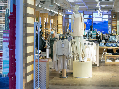 Forte hausse des recettes du commerce de détail en février