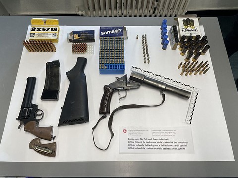 Saisie d'armes et de munitions interdites à St. Margrethen (SG)