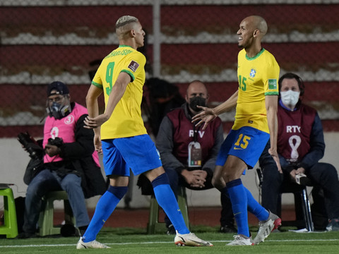 Le Brésil reprend la première place mondiale