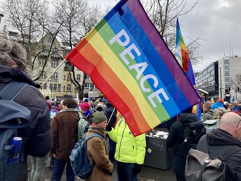 Près de 10'000 personnes défilent à Berne pour la paix en Ukraine